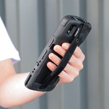 This flexible protective case with 4 reinforced corners will effectively protect your device against shocks and drops.